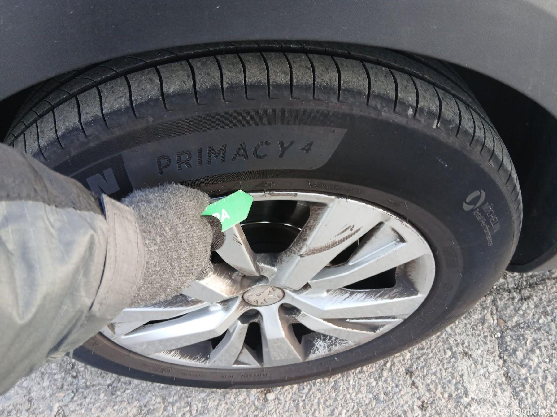  Peugeot  3008 PEUGEOT  / 2020 / 5P / todoterreno 1.5 BlueHDi 96kW (130CV) S&S Active Pack #3