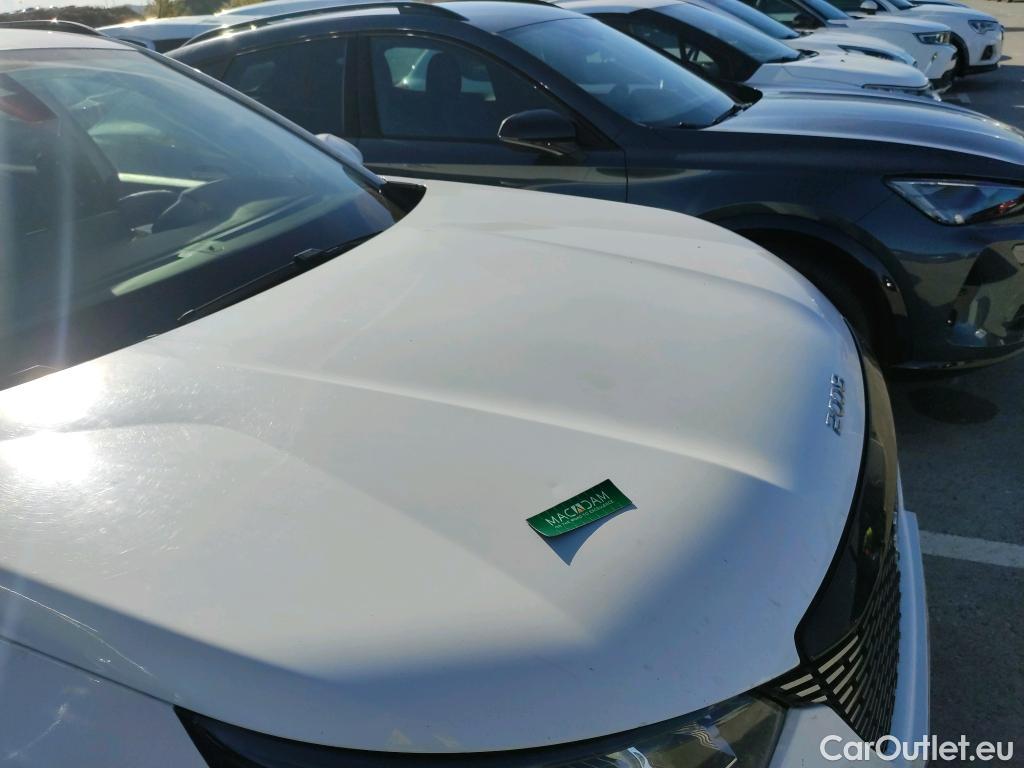  Peugeot  2008 PEUGEOT  / 2019 / 5P / todoterreno Allure Pack BlueHDI 81kW (110CV) (AC) #31