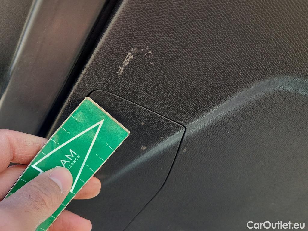  Peugeot  3008 PEUGEOT  / 2020 / 5P / todoterreno 1.5 BlueHDi 96kW (130CV) S&S Active Pack (AC3) #12