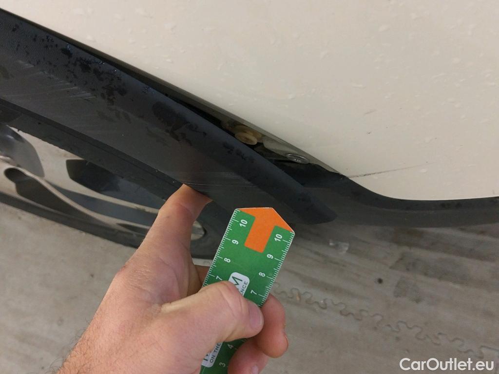  Renault  Captur RENAULT  / 2017 / 5P / crossover Zen TCe 66kW (90CV) -18 (CX) #32