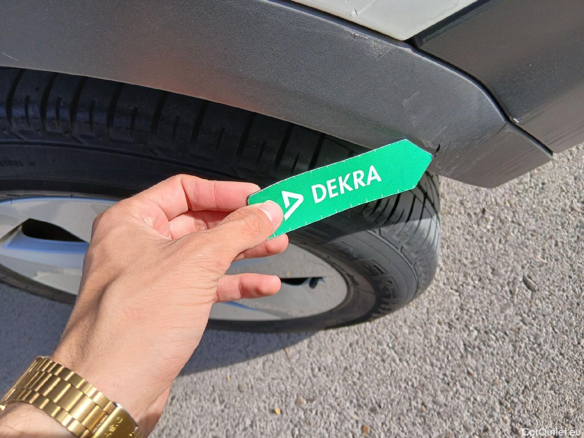  Nissan  Qashqai NISSAN  / 2017 / 5P / todoterreno DIG-T 103 kW (140 CV) E6D ACENTA #35