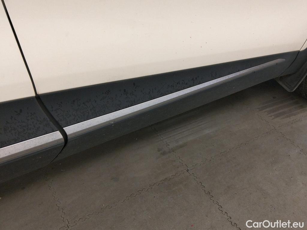  Renault  Captur RENAULT  / 2017 / 5P / crossover Zen TCe 66kW (90CV) -18 (CX) #41