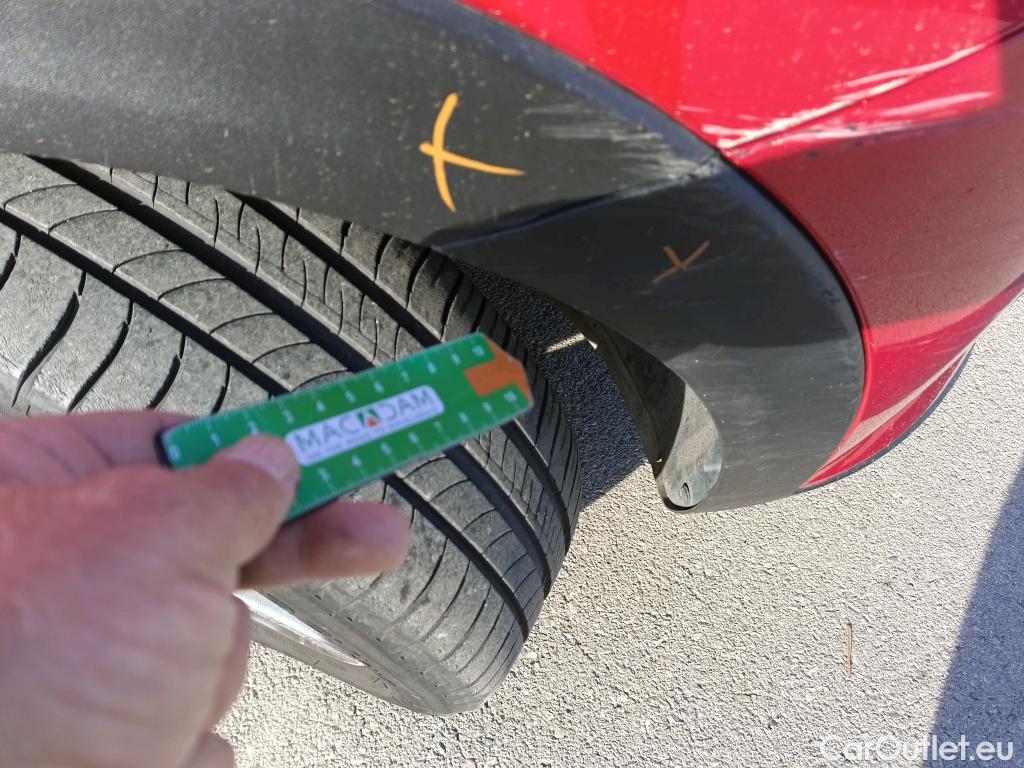  KIA  STONIC KIA  / 2017 / 5P / todoterreno 1.0 T-GDi 88kW (120CV) MHEV iMT Drive #18