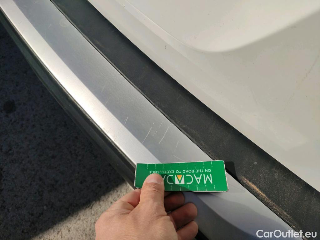  Peugeot  2008 PEUGEOT  / 2019 / 5P / todoterreno Allure Pack BlueHDI 81kW (110CV) (AC) #26