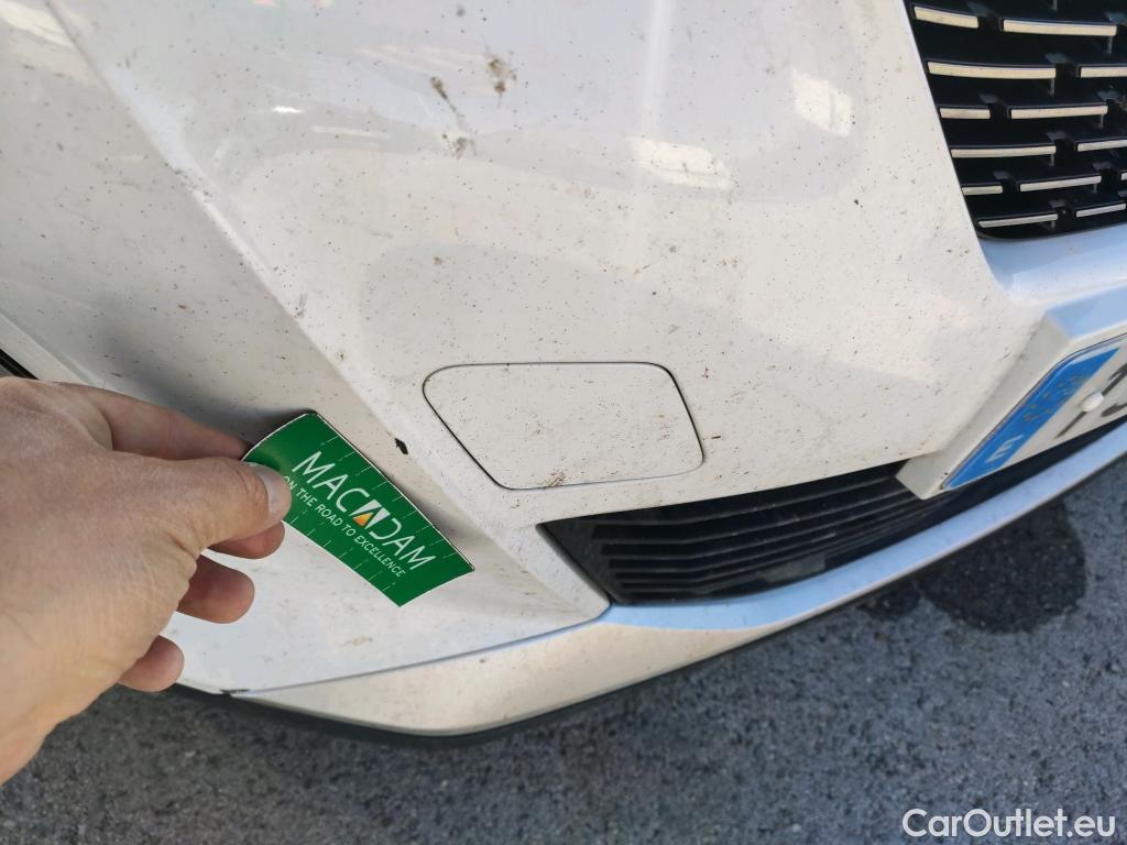  Peugeot  2008 PEUGEOT  / 2019 / 5P / todoterreno Allure Pack BlueHDI 81kW (110CV) (AC) #23