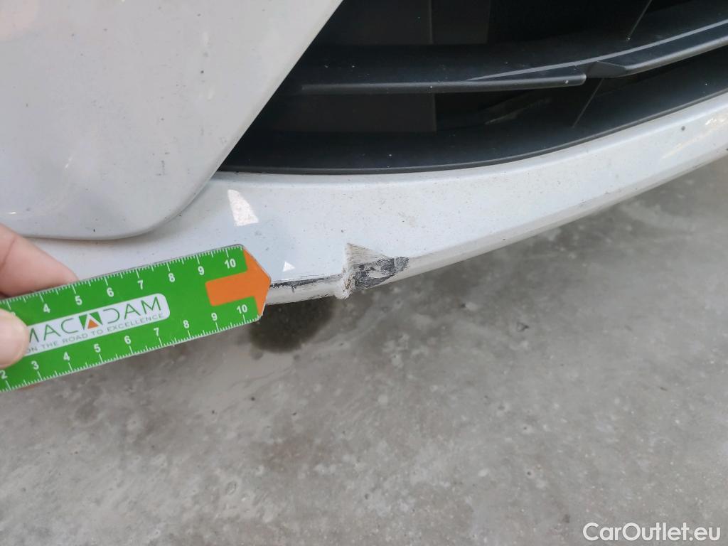  Renault  Clio RENAULT  / 2019 / 5P / berlina con portón Business Blue dCi 63 kW (85CV) #23