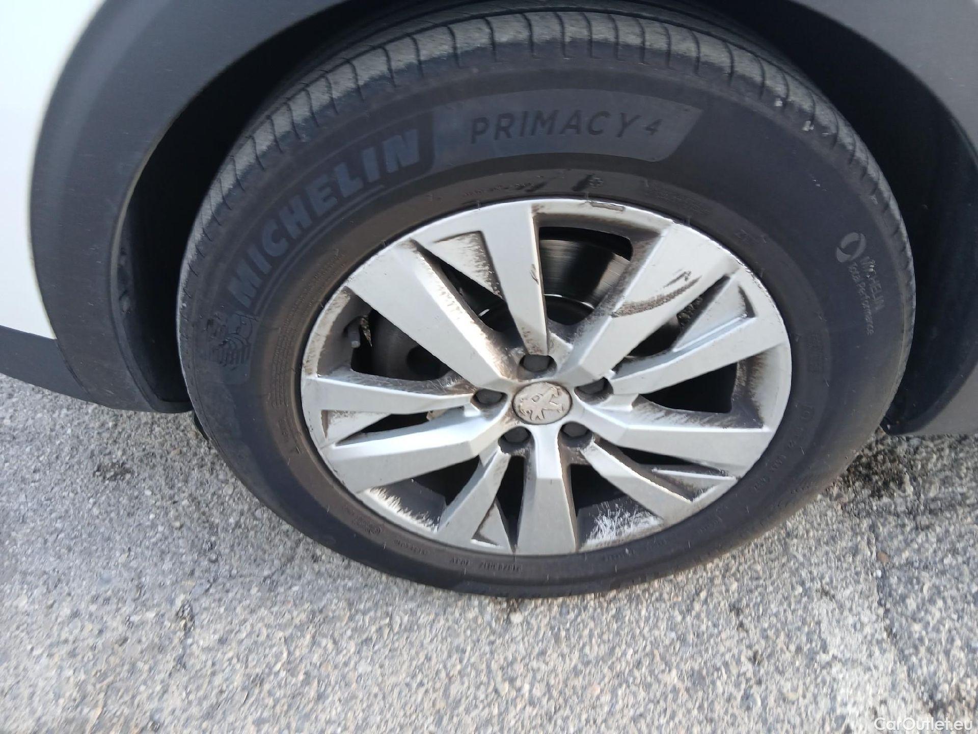  Peugeot  3008 PEUGEOT  / 2020 / 5P / todoterreno 1.5 BlueHDi 96kW (130CV) S&S Active Pack #4