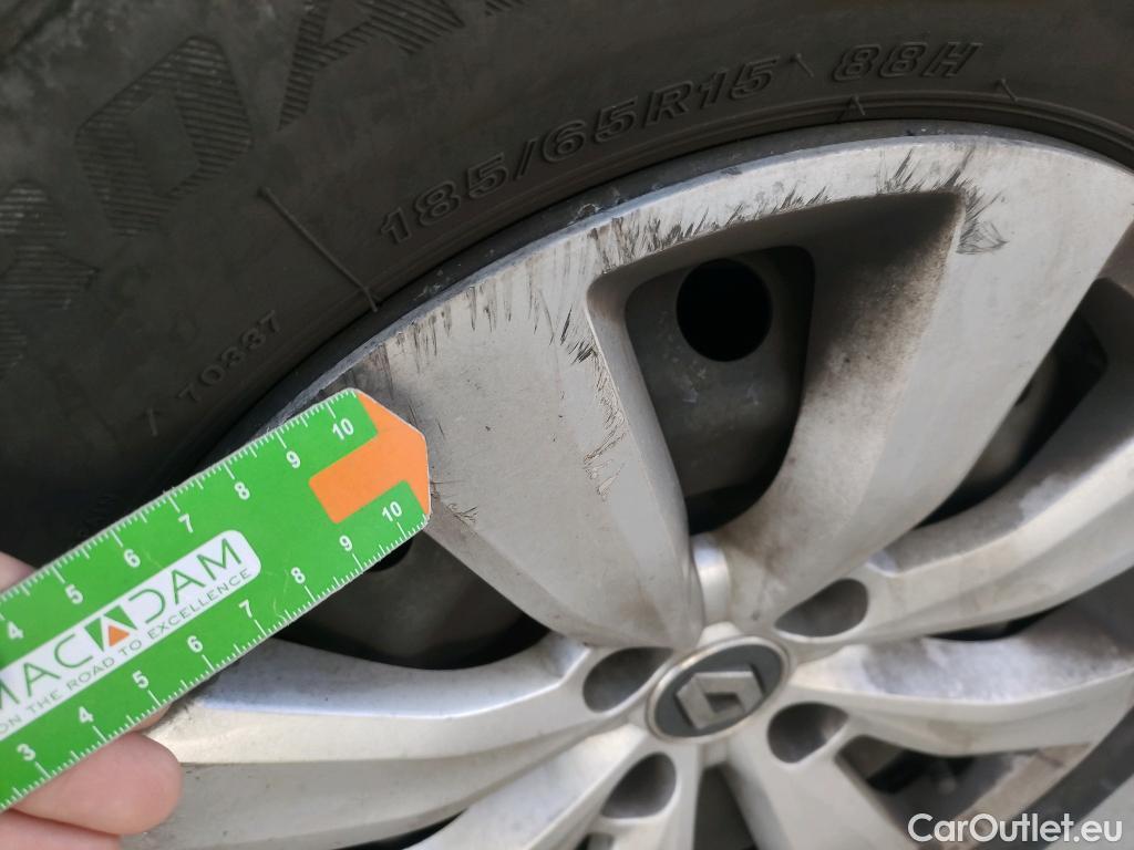  Renault  Clio RENAULT  / 2019 / 5P / berlina con portón Business Blue dCi 63 kW (85CV) #28