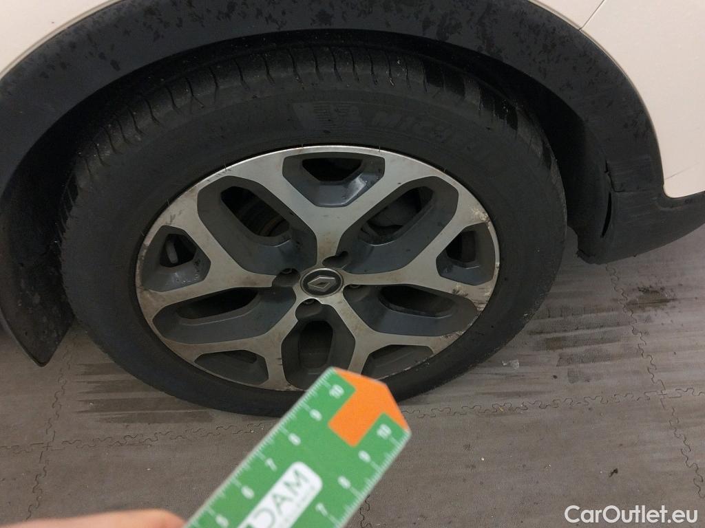  Renault  Captur RENAULT  / 2017 / 5P / crossover Zen TCe 66kW (90CV) -18 (CX) #4