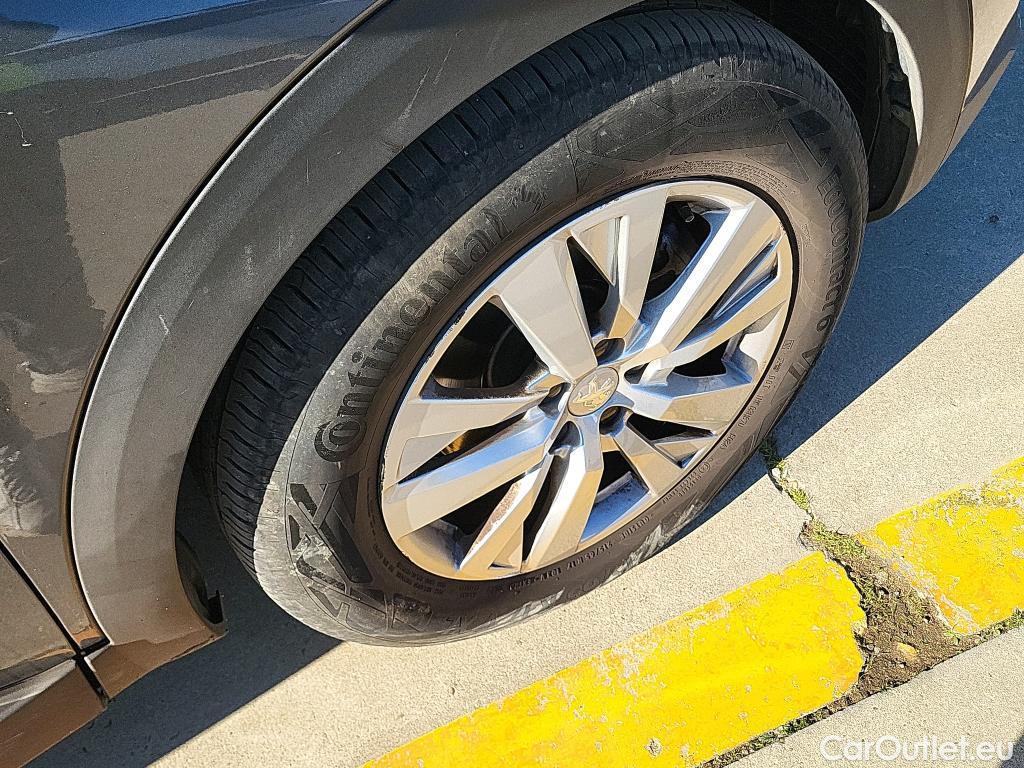  Peugeot  3008 PEUGEOT  / 2020 / 5P / todoterreno 1.5 BlueHDi 96kW (130CV) S&S Active Pack (AC3) #9