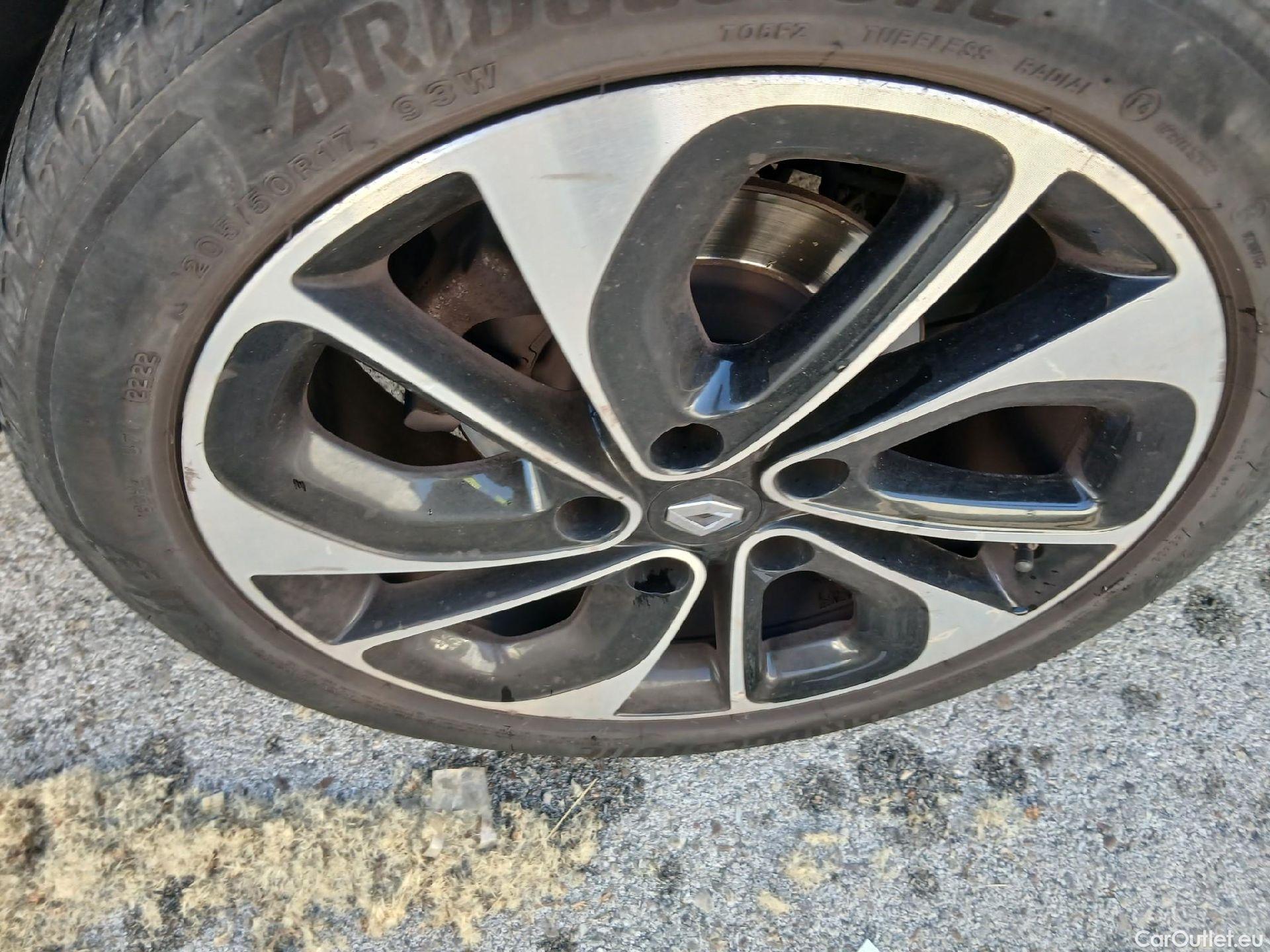  Renault  Megane RENAULT MÉGANE 5p 3G familiar Sp. Tou. Bose Energy dCi 130 S&S Euro 6 #9