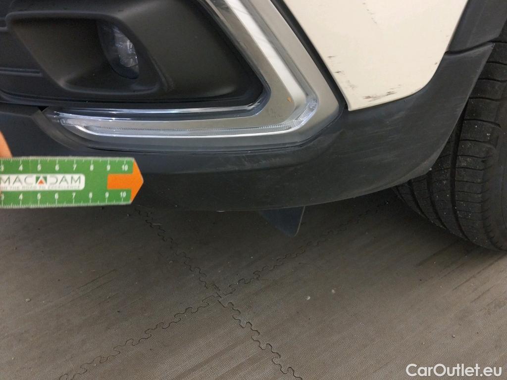  Renault  Captur RENAULT  / 2017 / 5P / crossover Zen TCe 66kW (90CV) -18 (CX) #28