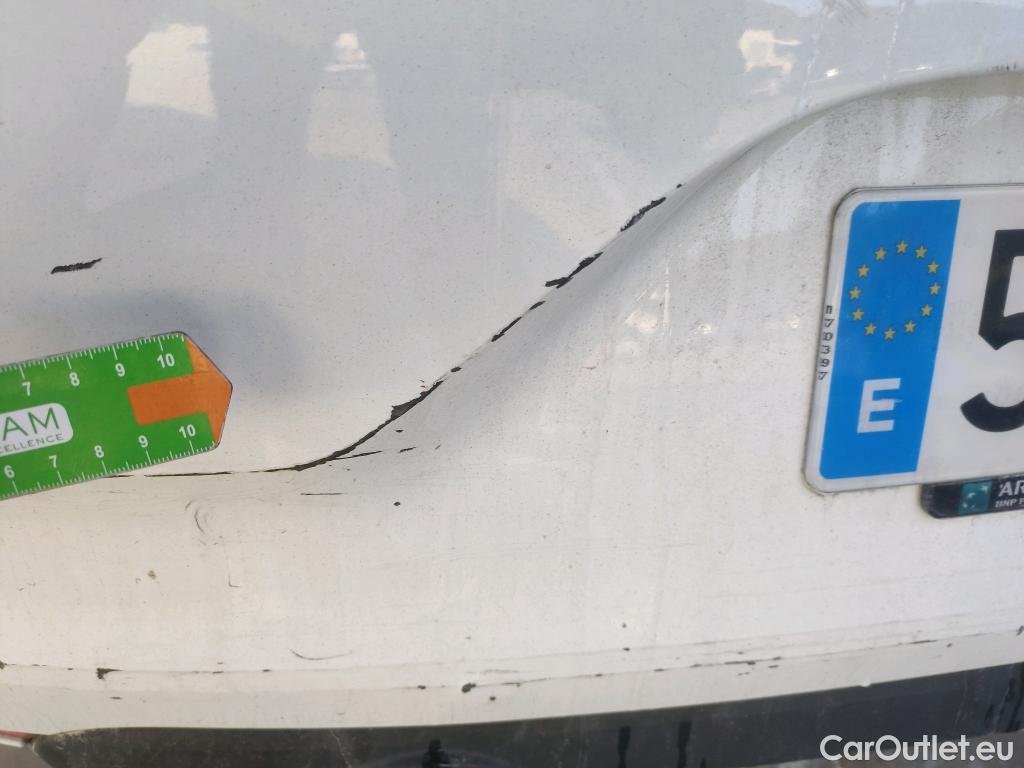  Renault  Clio RENAULT  / 2019 / 5P / berlina con portón Business Blue dCi 63 kW (85CV) #26