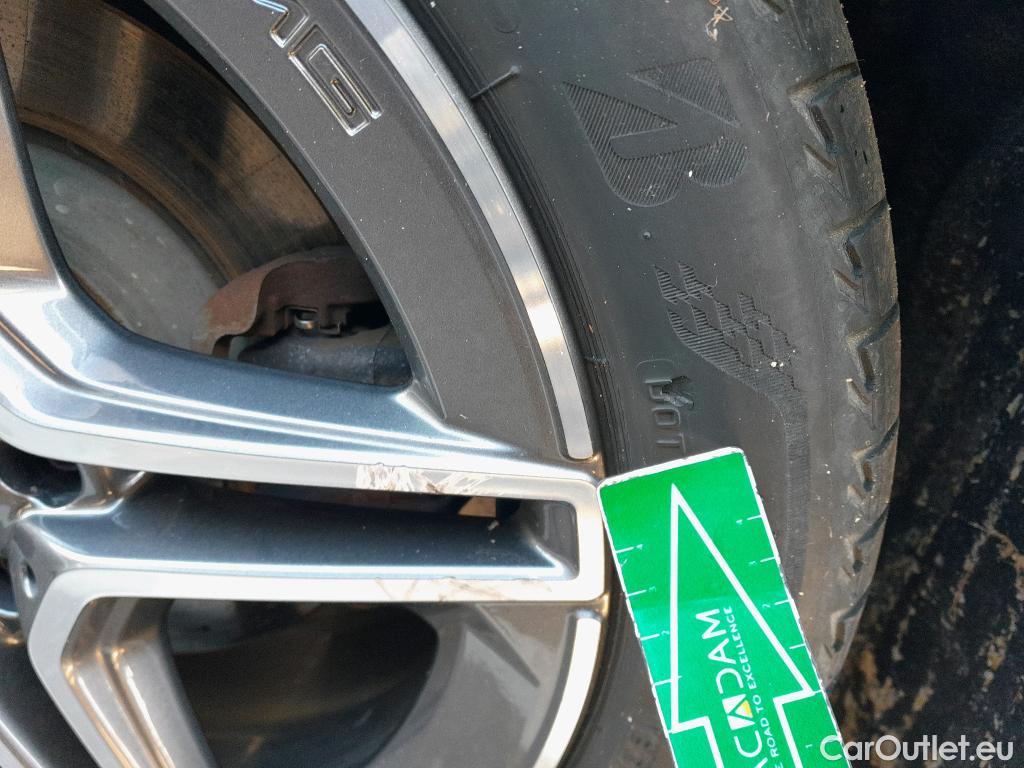  Mercedes  CLA-Klasse MERCEDES-BENZ CLA / 2019 / 4P / coupé CLA 250 e #4