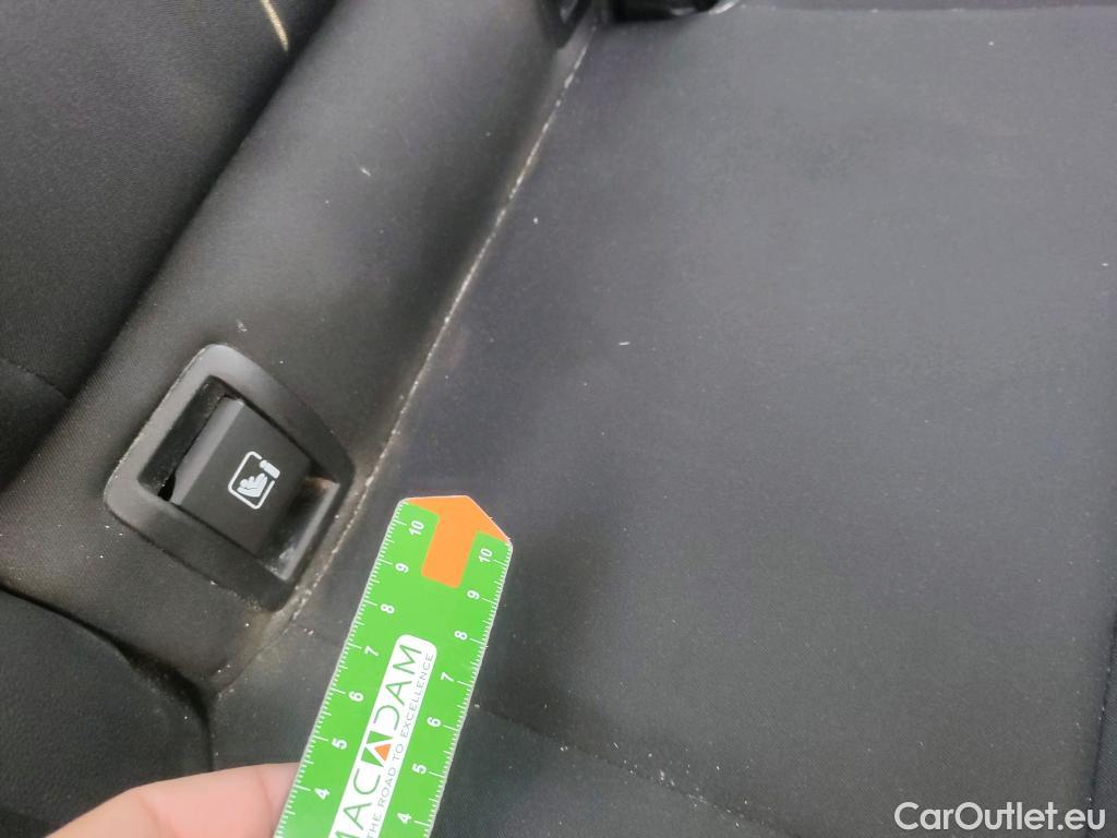  Renault  Clio RENAULT  / 2019 / 5P / berlina con portón Business Blue dCi 63 kW (85CV) #12