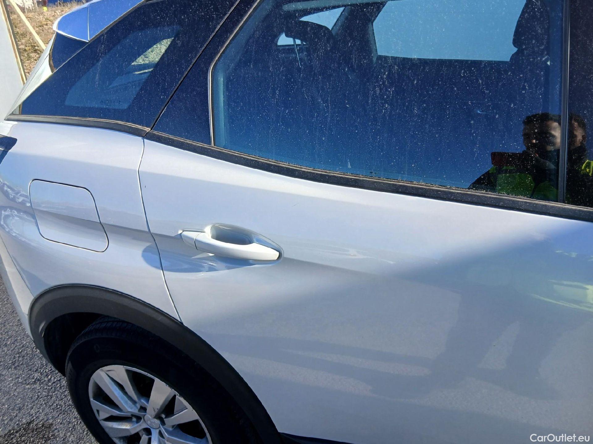  Peugeot  3008 PEUGEOT  / 2020 / 5P / todoterreno 1.5 BlueHDi 96kW (130CV) S&S Active Pack #26