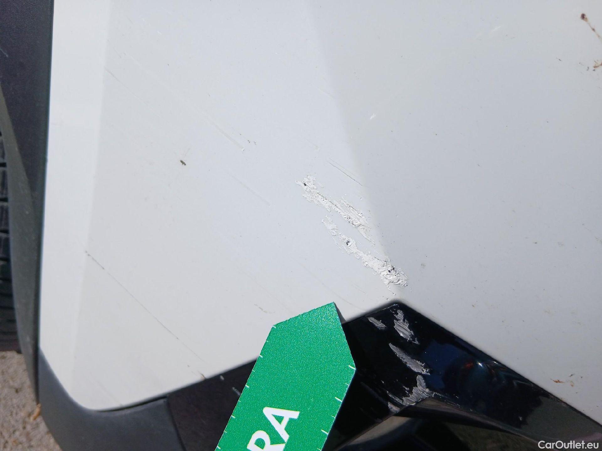  Peugeot  2008 PEUGEOT  / 2019 / 5P / todoterreno Allure Pack Puretech 130 S&S EAT8 (AC) #7