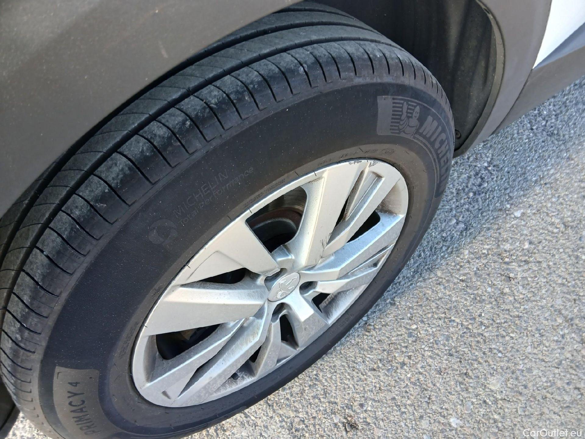  Peugeot  3008 PEUGEOT  / 2020 / 5P / todoterreno 1.5 BlueHDi 96kW (130CV) S&S Active Pack #20