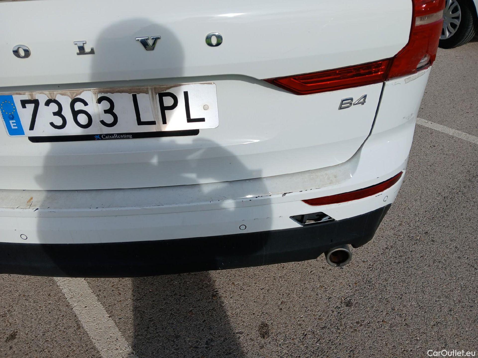  Volvo  XC60 VOLVO  / 2017 / 5P / todoterreno 2.0 B4 D Momentum Pro Auto #22