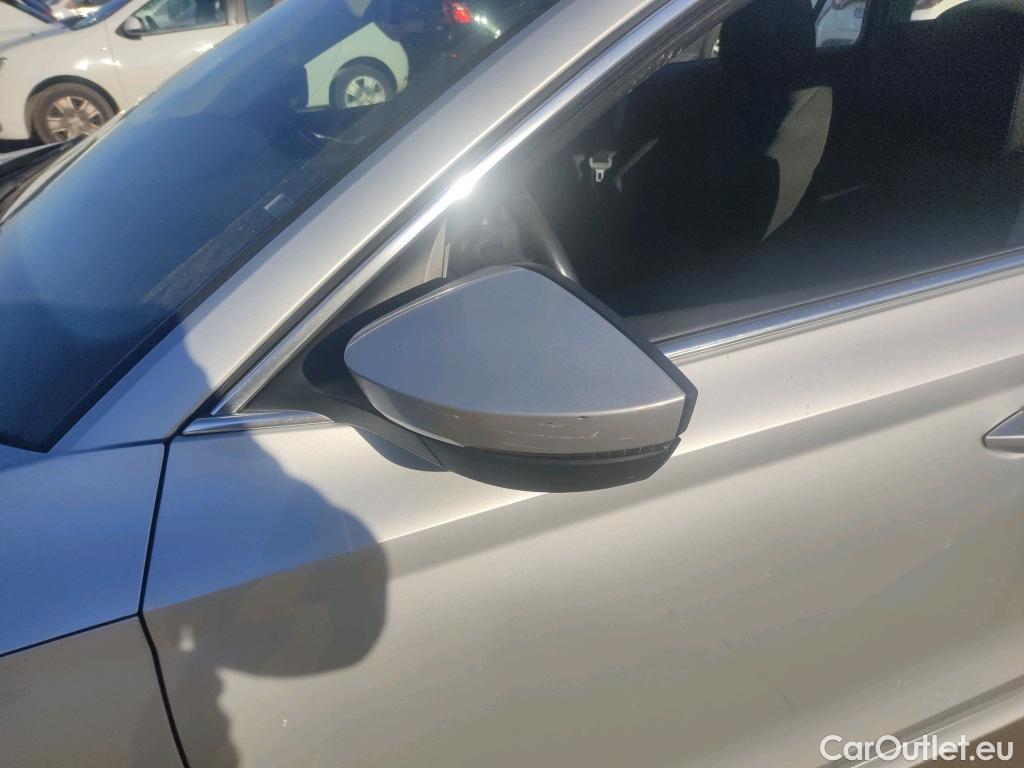  Skoda  Octavia SKODA  / 2020 / 5P / familiar Combi 2.0 TDI 110kW(150CV) DSG Ambition #23