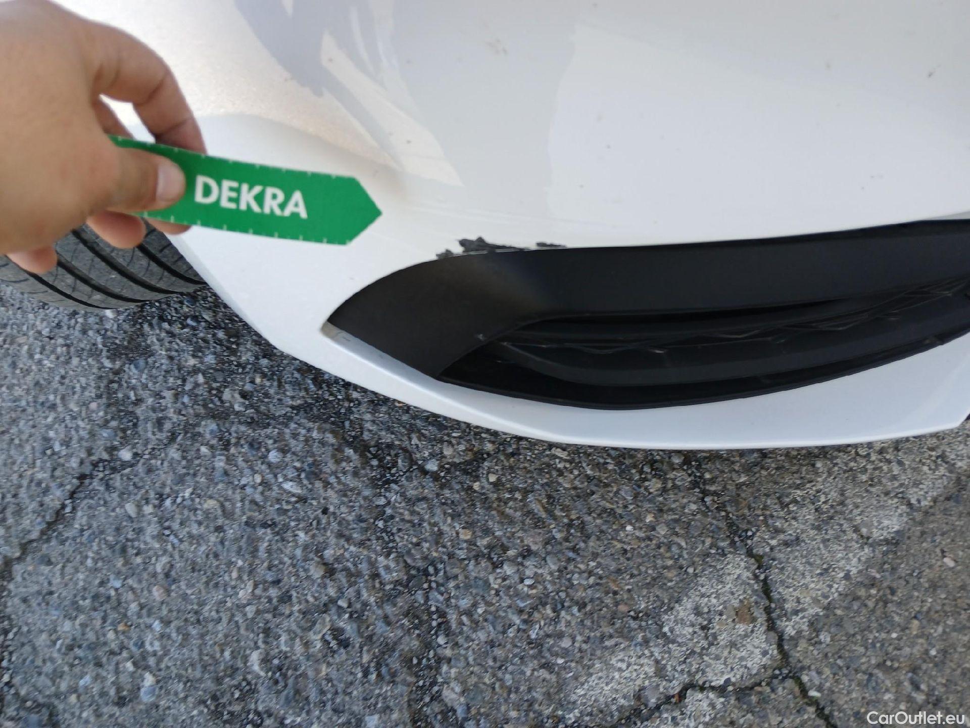  Land Rover  Discovery SEAT Nuevo León / 2020 / 5P / berlina con portón 2.0 TDI 85kW S&S Style Go (AC3) #3