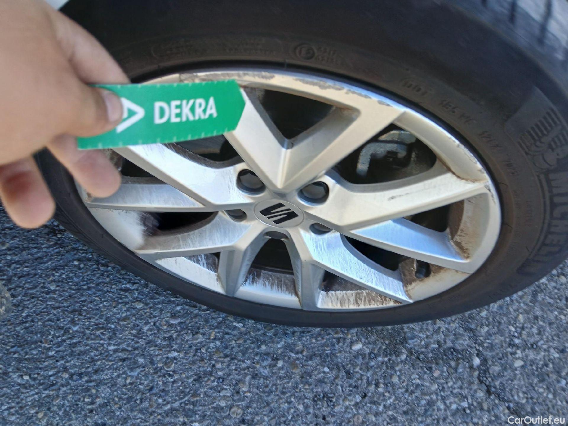  Land Rover  Discovery SEAT Nuevo León / 2020 / 5P / berlina con portón 2.0 TDI 85kW S&S Style Go (AC3) #20