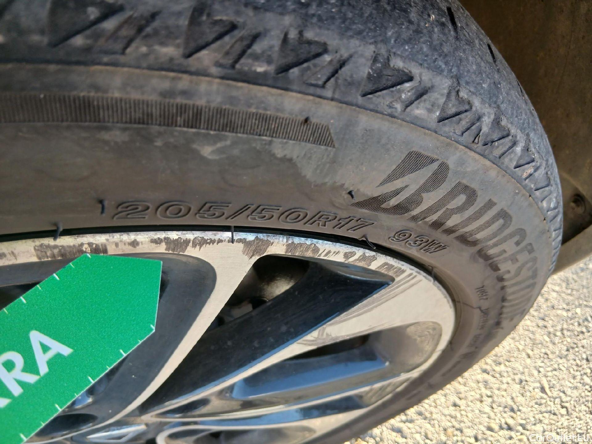  Renault  Megane RENAULT MÉGANE 5p 3G familiar Sp. Tou. Bose Energy dCi 130 S&S Euro 6 #12