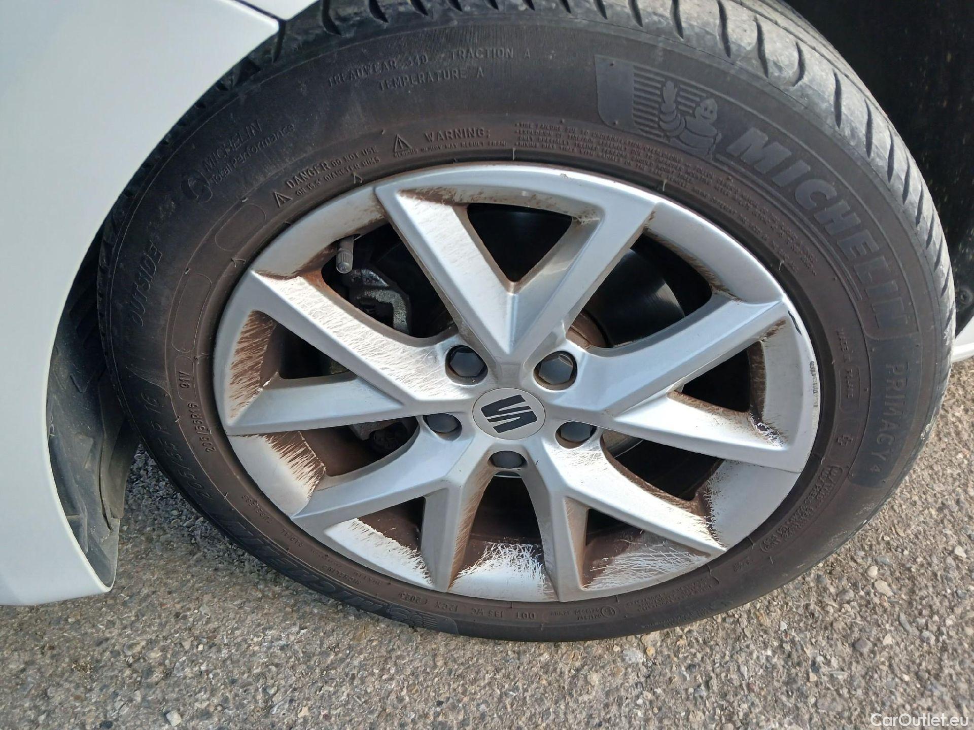  Land Rover  Discovery SEAT Nuevo León / 2020 / 5P / berlina con portón 2.0 TDI 85kW S&S Style Go (AC3) #15