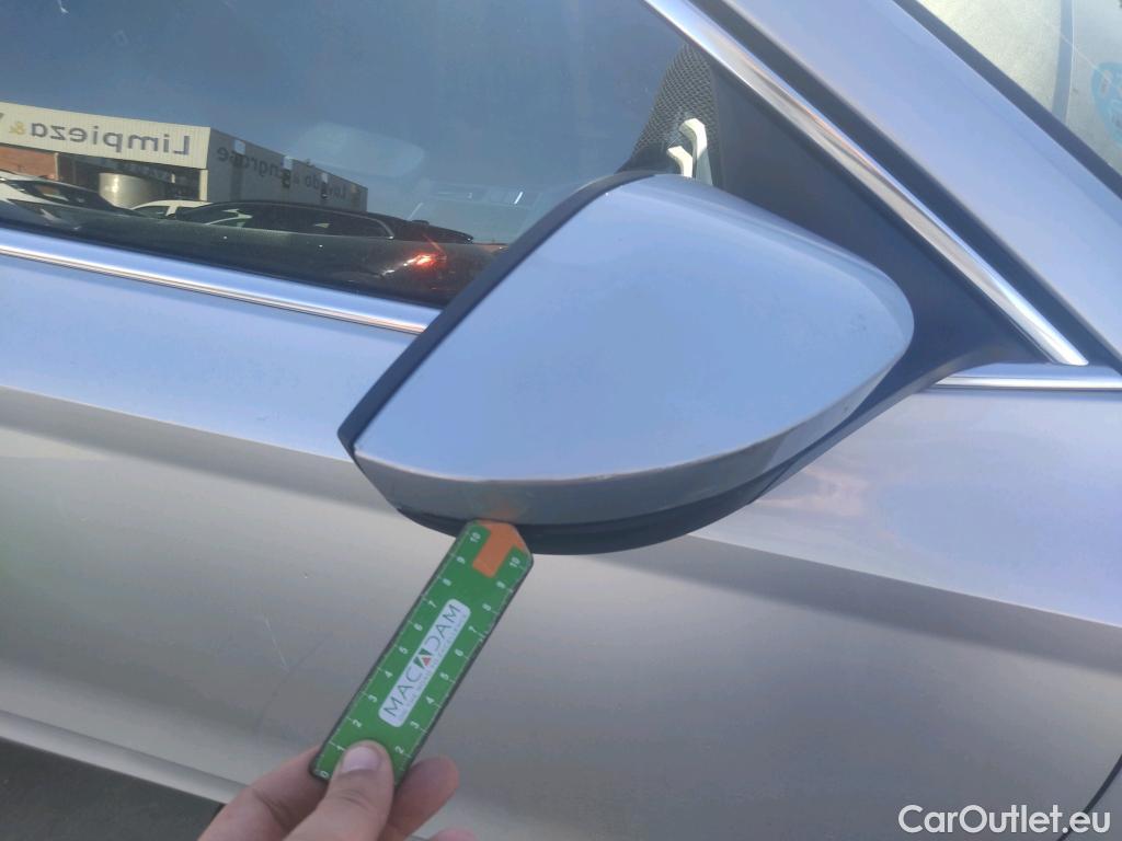  Skoda  Octavia SKODA  / 2020 / 5P / familiar Combi 2.0 TDI 110kW(150CV) DSG Ambition #26