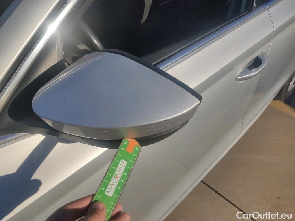  Skoda  Octavia SKODA  / 2020 / 5P / familiar Combi 2.0 TDI 110kW(150CV) DSG Ambition #24