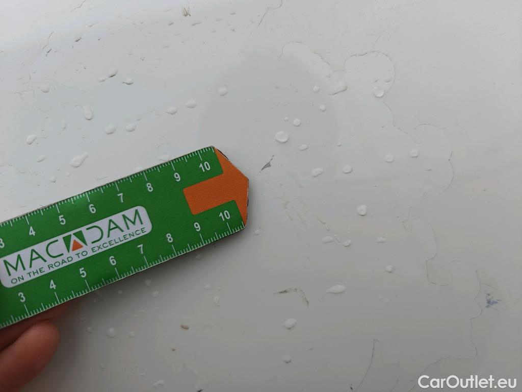  Toyota  Yaris TOYOTA  / 2017 / 5P / berlina con portón 1.5 100H Active Tech #32