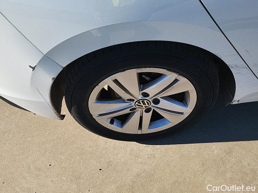  Volkswagen  Golf  VOLKSWAGEN / 2020 / 5P / berlina con portón 1.0 TSI 81kW (110CV) #21