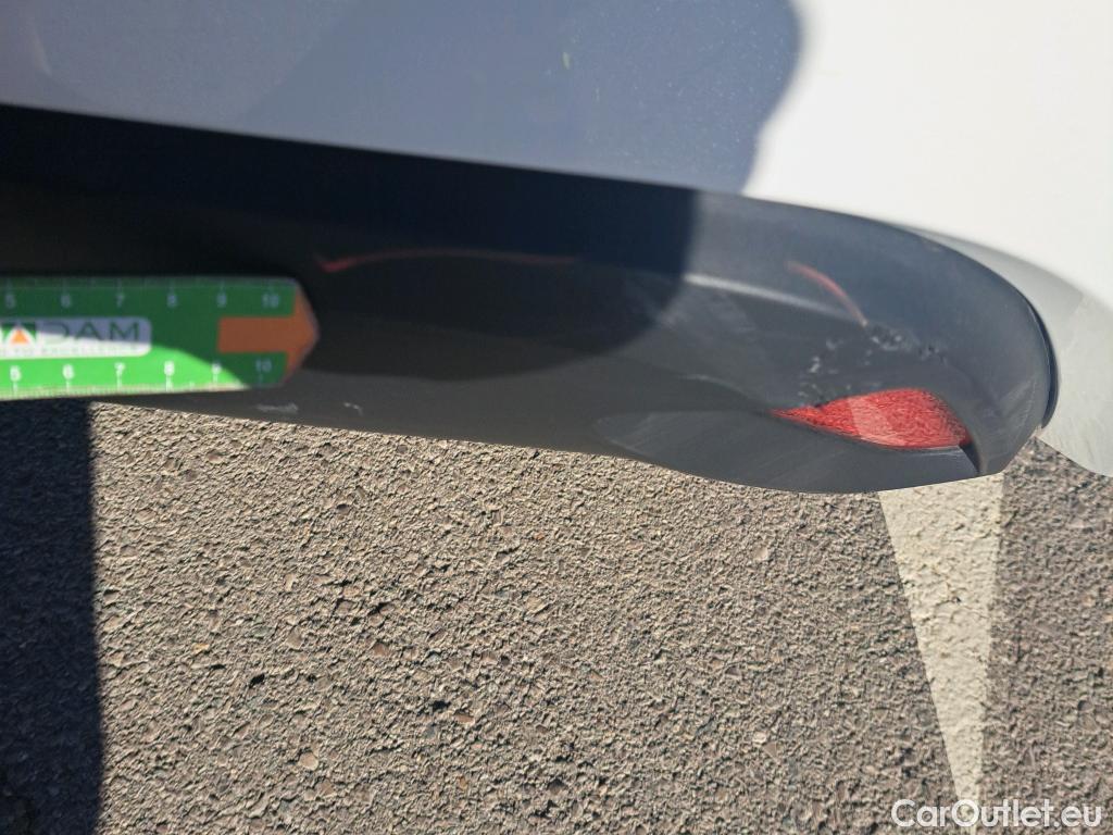  Toyota  Yaris TOYOTA  / 2020 / 5P / berlina con portón 1.5 120H Business Plus #19