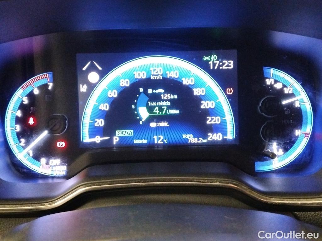  Toyota  Corolla TOYOTA  1.8 125H ACTIVE TECH E-CVT #19