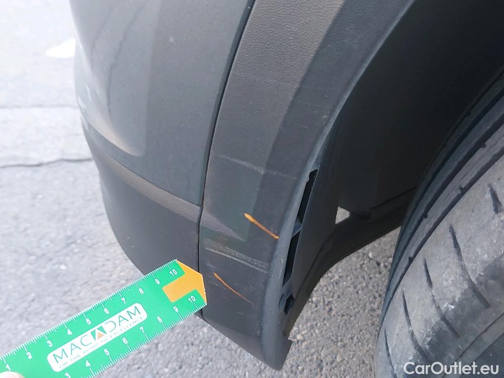  Volkswagen  T-ROC VOLKSWAGEN  / 2017 / 5P / todoterreno Advance 2.0 TDI 110kW (150CV) DSG (AC2) #39