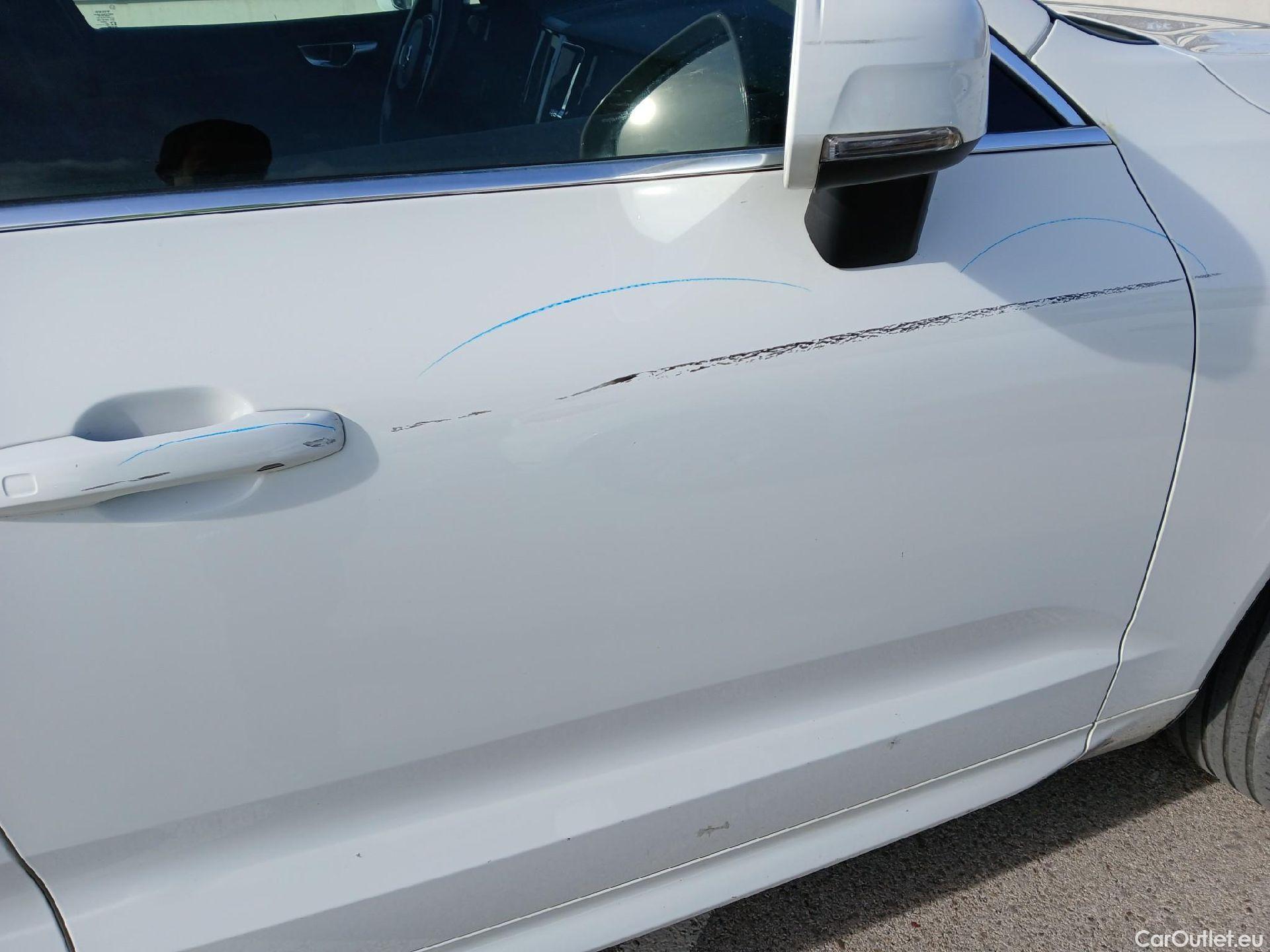  Volvo  XC60 VOLVO  / 2017 / 5P / todoterreno 2.0 B4 D Momentum Pro Auto #33