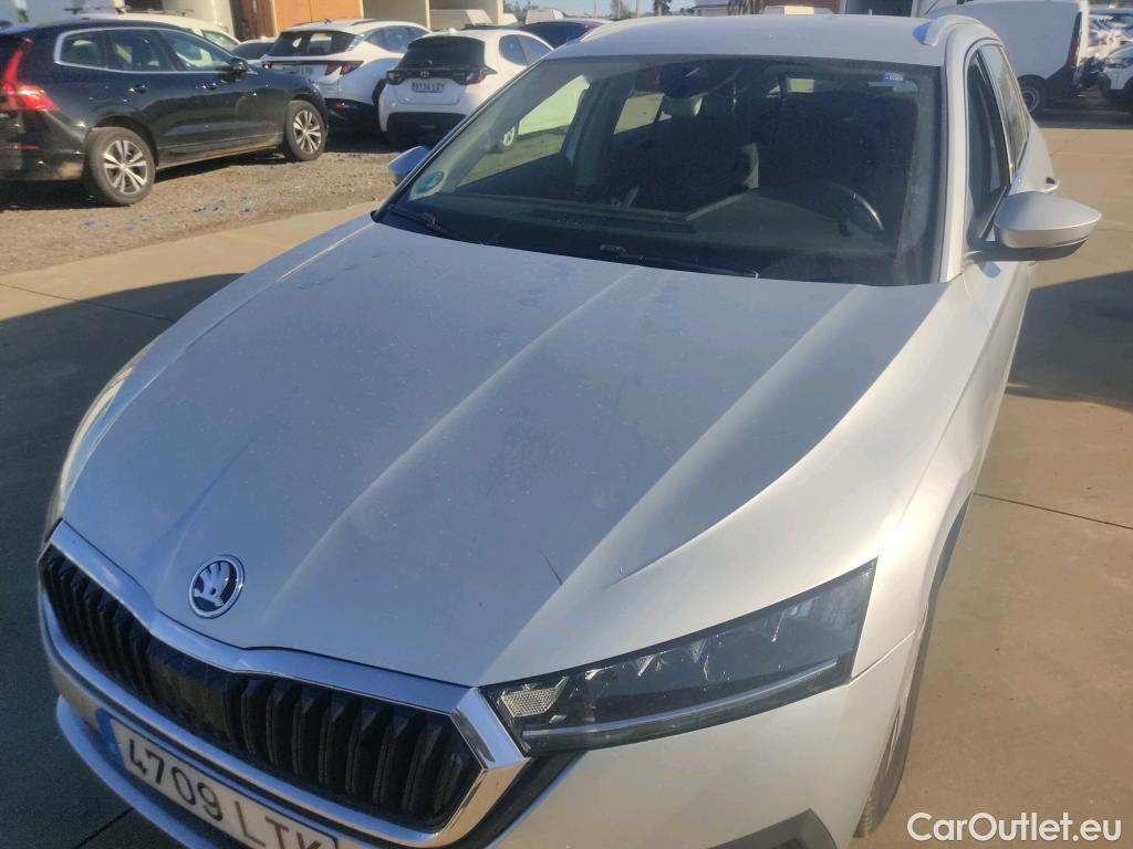  Skoda  Octavia SKODA  / 2020 / 5P / familiar Combi 2.0 TDI 110kW(150CV) DSG Ambition #5