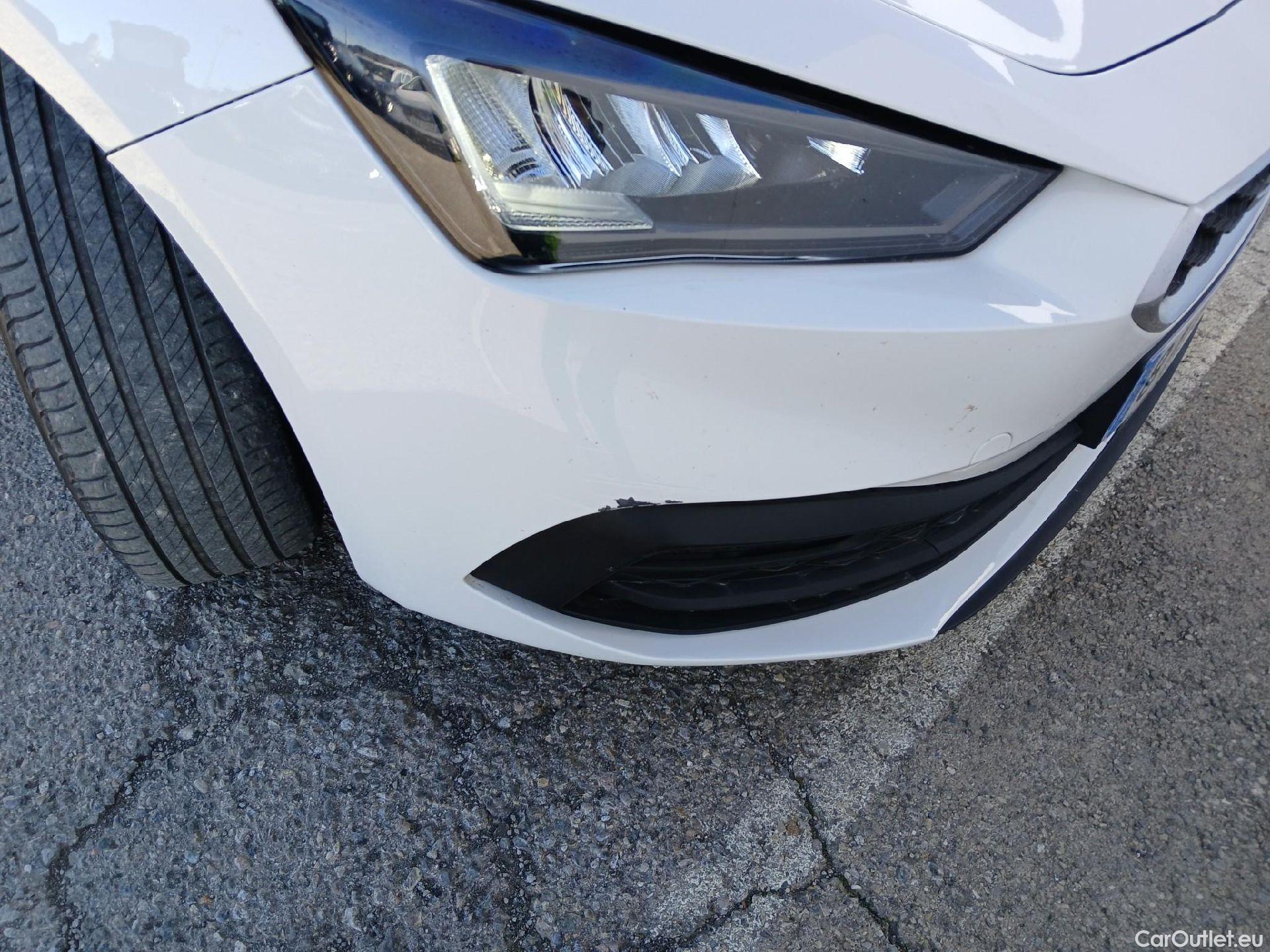  Land Rover  Discovery SEAT Nuevo León / 2020 / 5P / berlina con portón 2.0 TDI 85kW S&S Style Go (AC3) #2