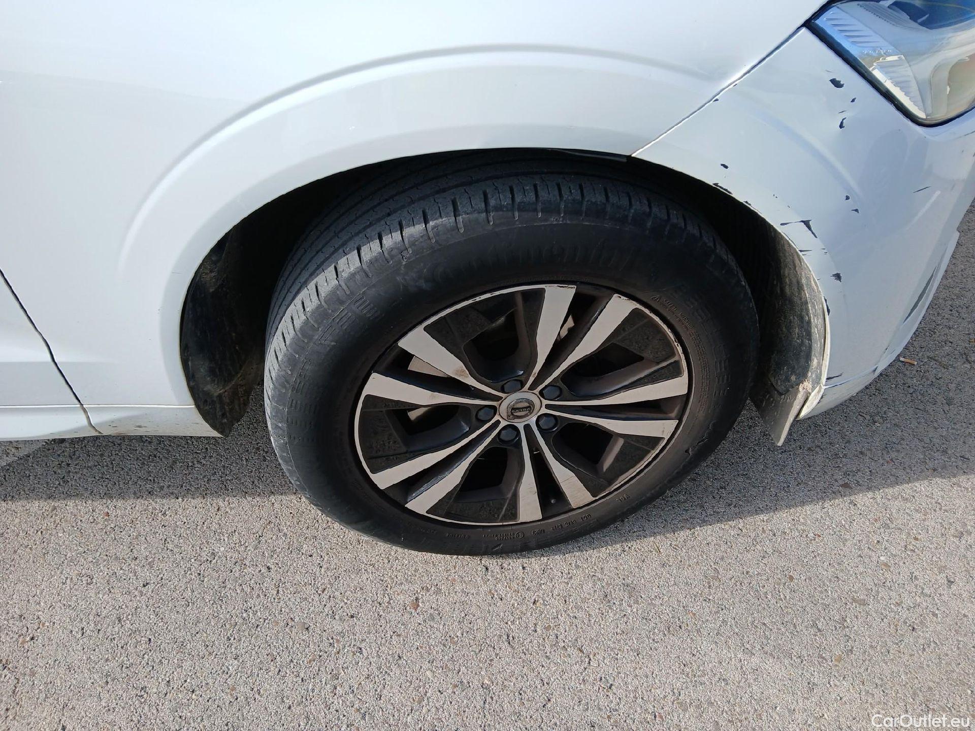  Volvo  XC60 VOLVO  / 2017 / 5P / todoterreno 2.0 B4 D Momentum Pro Auto #13