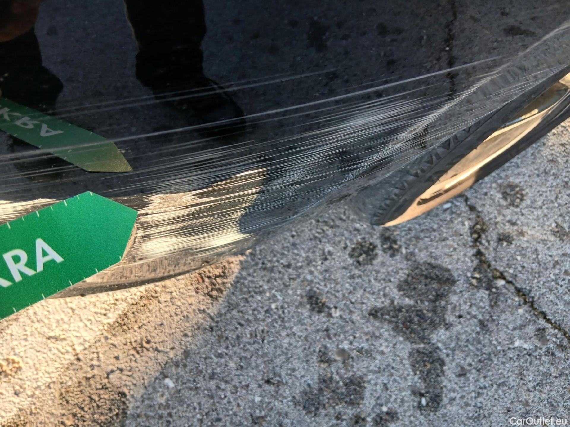  Renault  Megane RENAULT MÉGANE 5p 3G familiar Sp. Tou. Bose Energy dCi 130 S&S Euro 6 #17