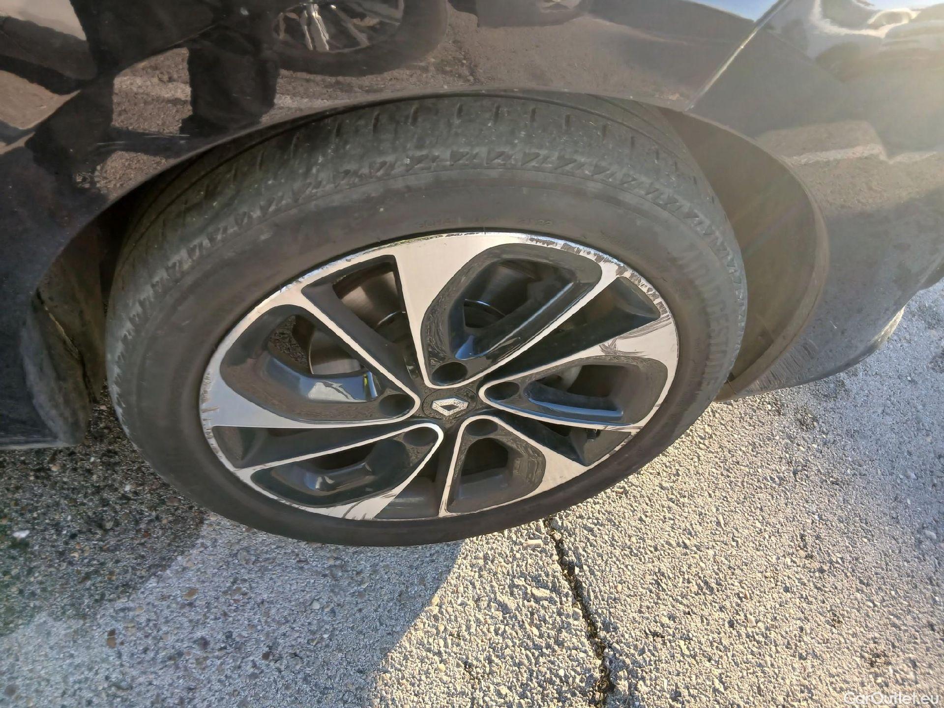  Renault  Megane RENAULT MÉGANE 5p 3G familiar Sp. Tou. Bose Energy dCi 130 S&S Euro 6 #11