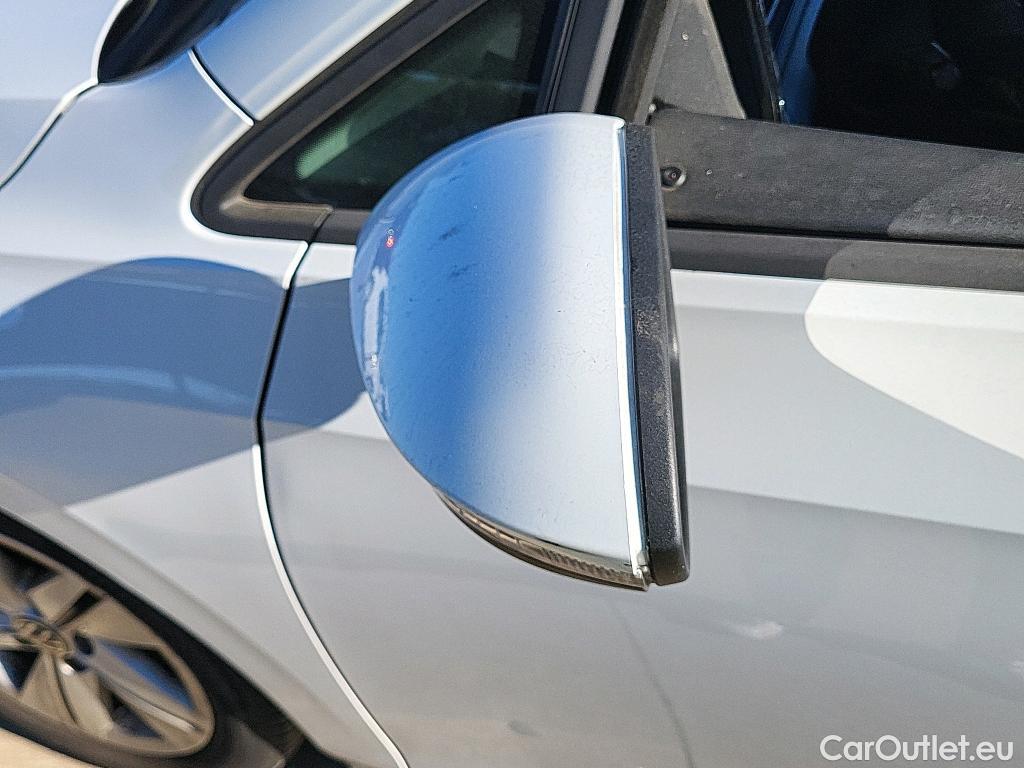  Volkswagen  Golf  VOLKSWAGEN / 2020 / 5P / berlina con portón 1.0 TSI 81kW (110CV) #39