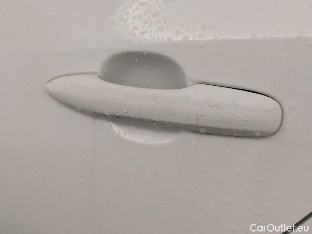  Toyota  Corolla TOYOTA  1.8 125H ACTIVE TECH E-CVT #17