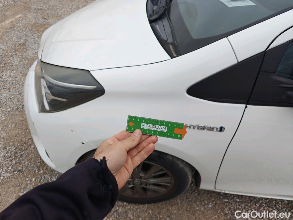  Toyota  Yaris TOYOTA  / 2017 / 5P / berlina con portón 1.5 100H Active Tech #15