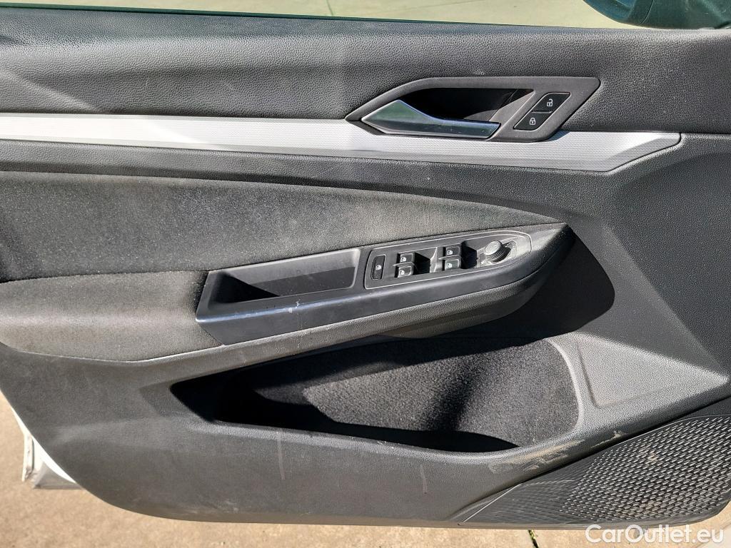  Volkswagen  Golf  VOLKSWAGEN / 2020 / 5P / berlina con portón 1.0 TSI 81kW (110CV) #27