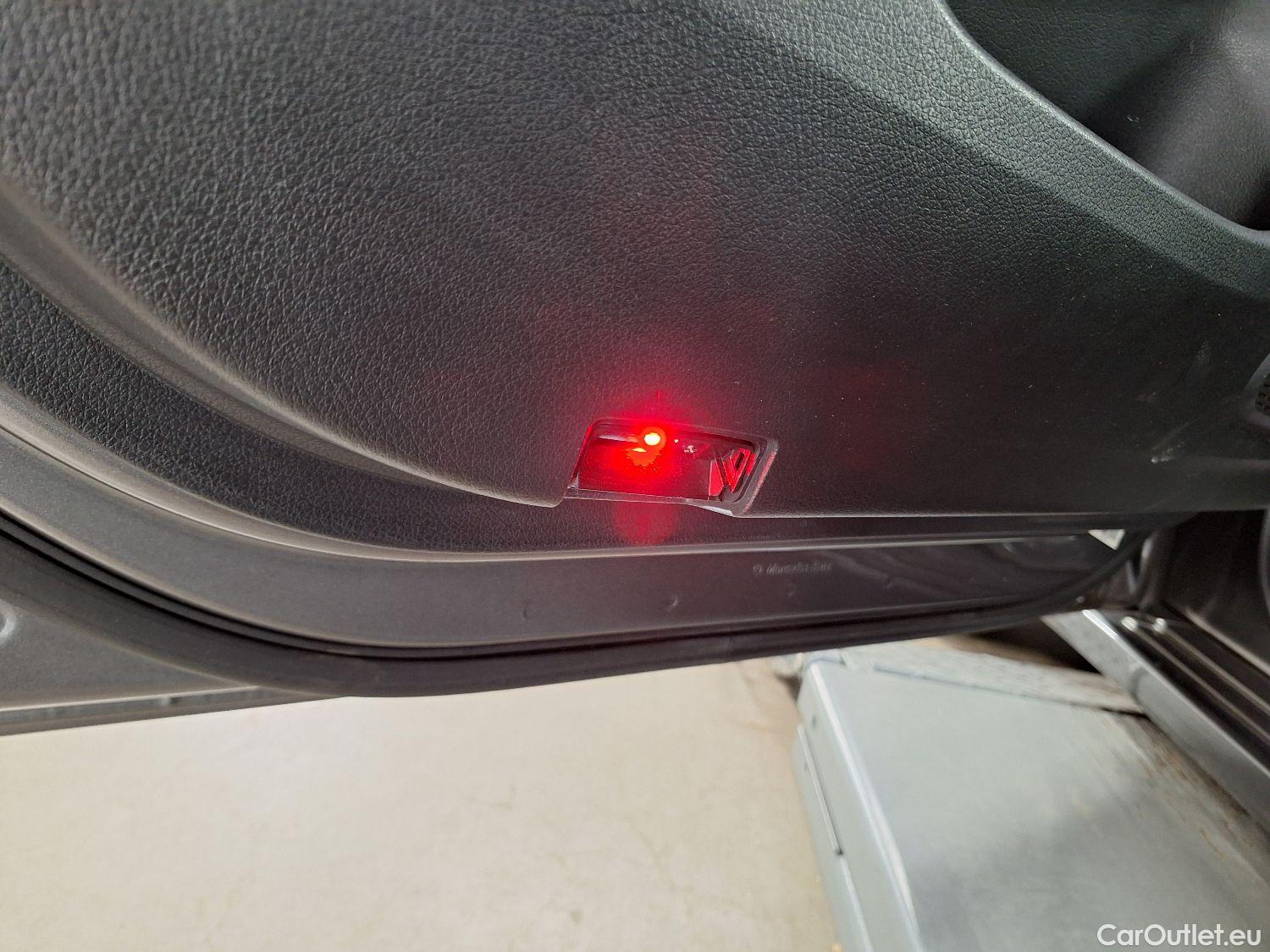  Mercedes  A-Klasse Mercedes, A-Class '18, Mercedes-Benz  A 180 d Business Solution A #36