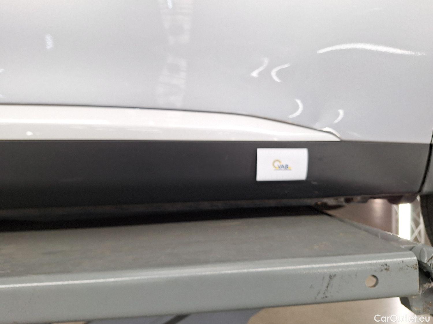  Peugeot  2008 Peugeot,  '19, Peugeot  1.2 Puretech 96kW S&S Allure 5d #27