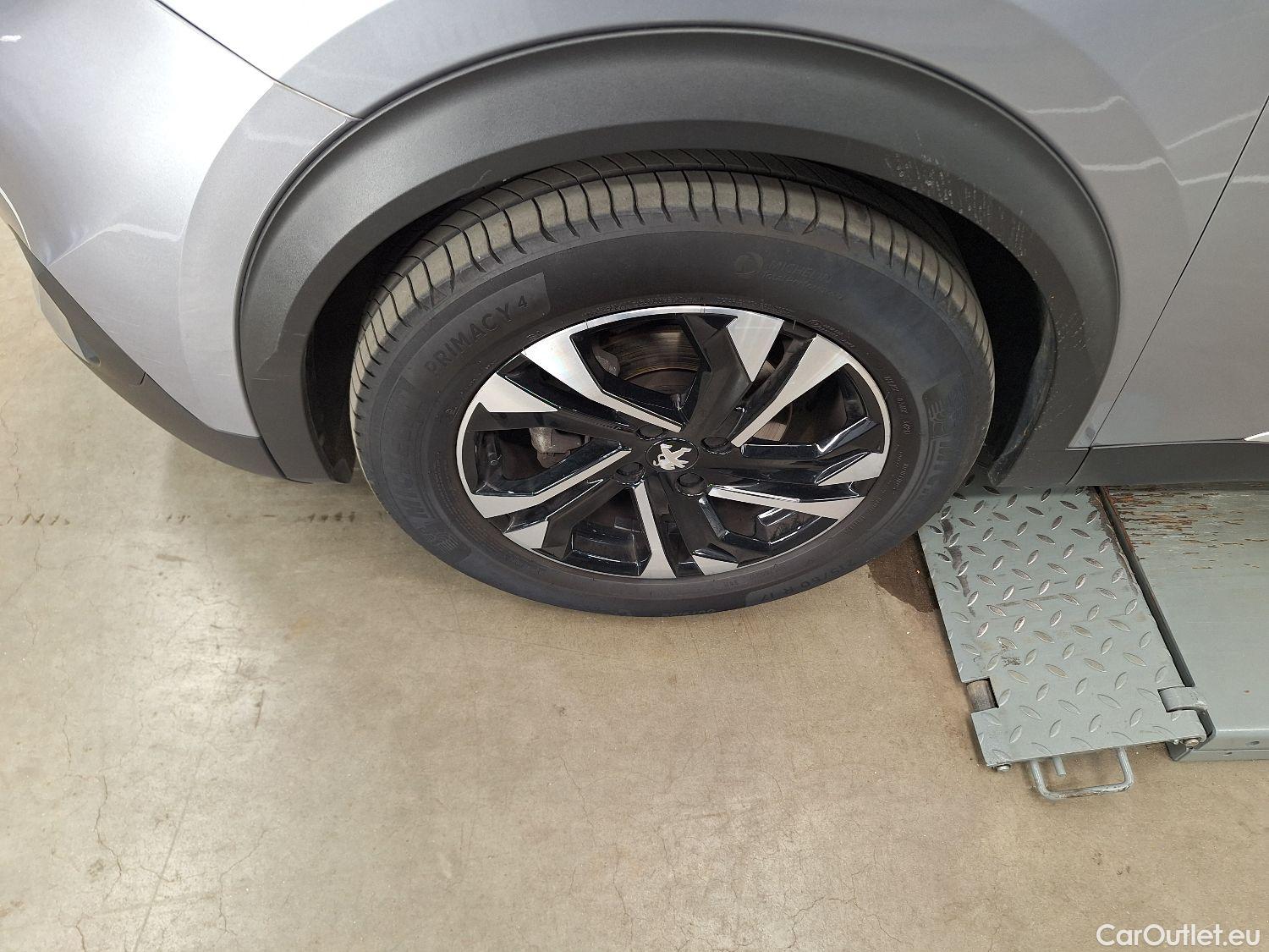  Peugeot  2008 Peugeot,  '19, Peugeot  1.2 Puretech 96kW S&S Allure 5d #52