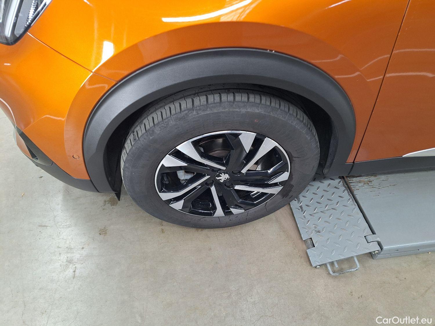  Peugeot  2008 Peugeot,  '19, Peugeot  1.2 Puretech 96kW S&S EAT8 GT Line 5d #25