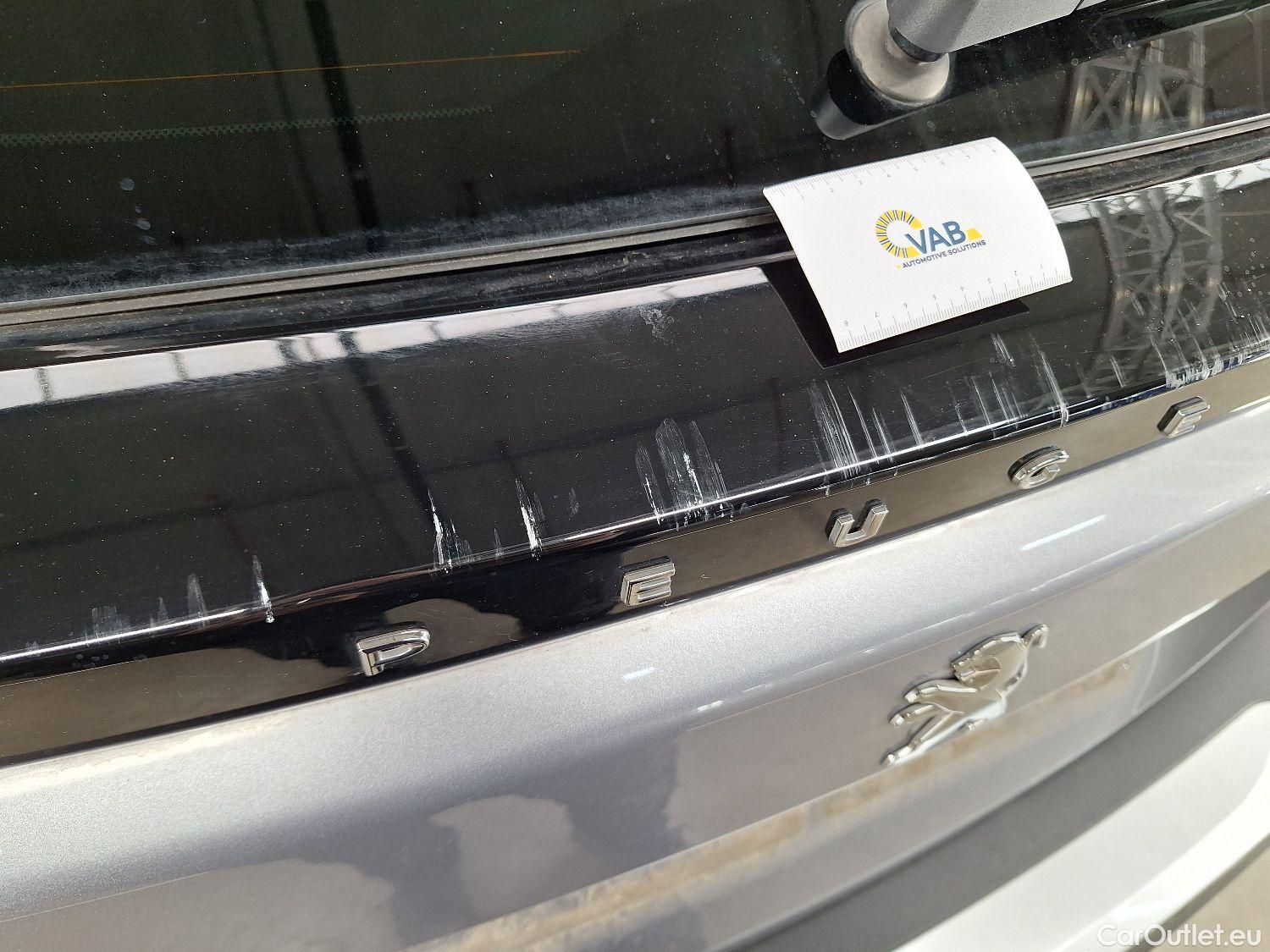  Peugeot  2008 Peugeot,  '19, Peugeot  1.2 Puretech 96kW S&S Allure 5d #40